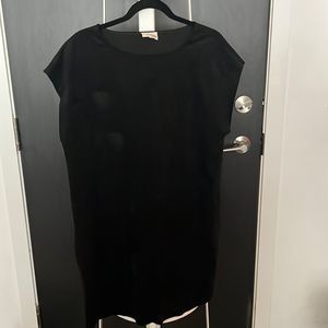 Like new aritzia Wilfred free black faux suede mini dress with pockets- medium